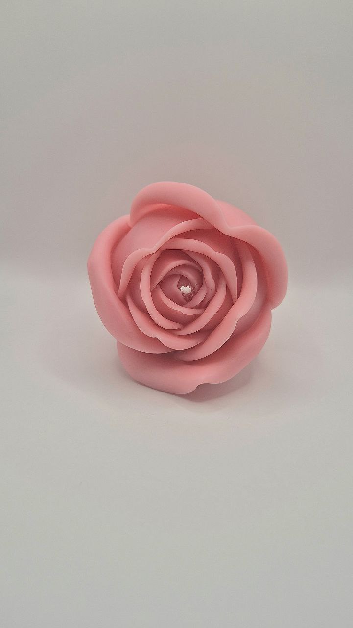Rose Candle – Delicate Flower Sculpture in Wax