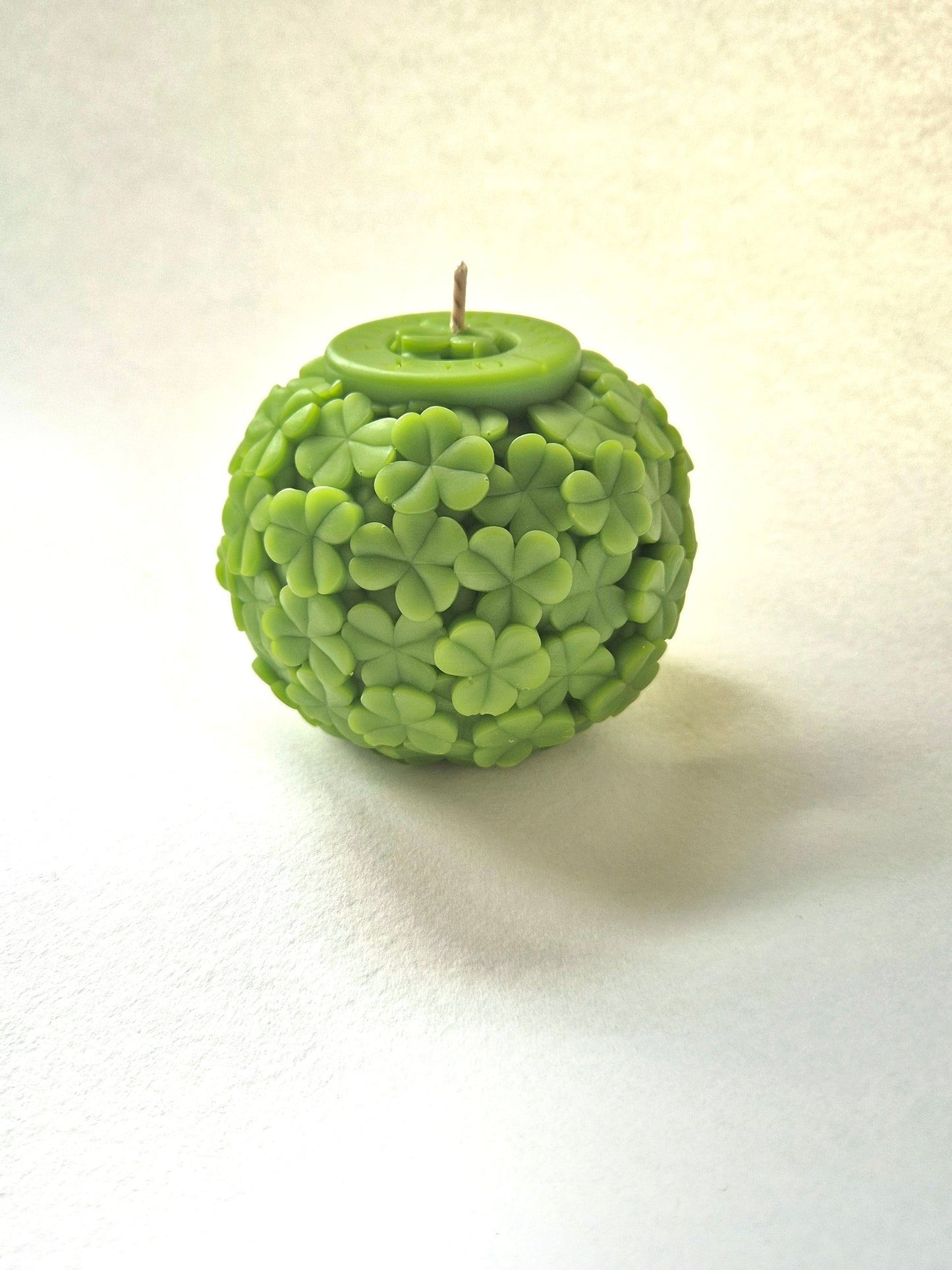 The Clover Hunt Candle